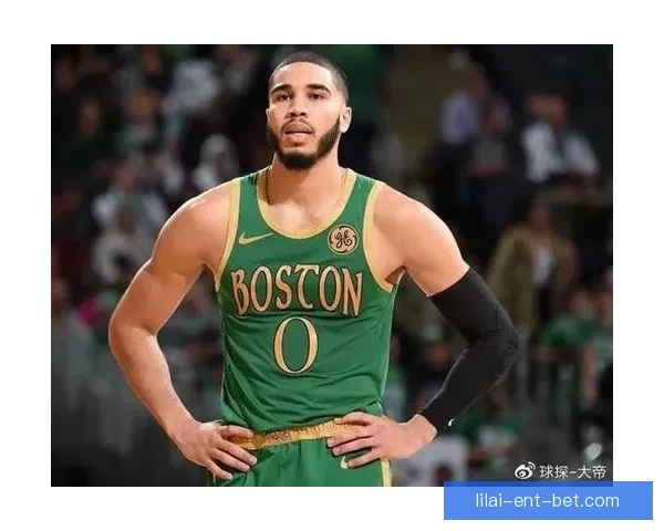 公牛官方宣布杰伦-史密斯和艾维因伤赛季报销祝早日康复